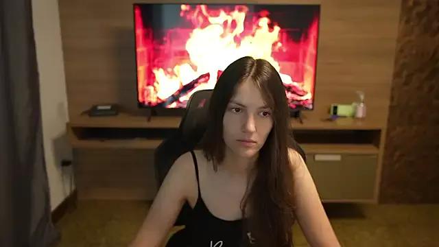 Private upssnowy on StripChat