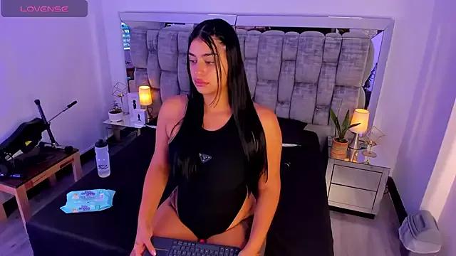 Valentiina_summer on StripChat 