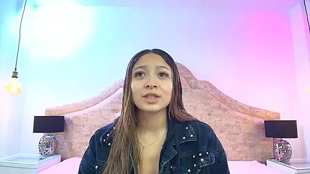 Freechat Victoria_Adams14 on StripChat