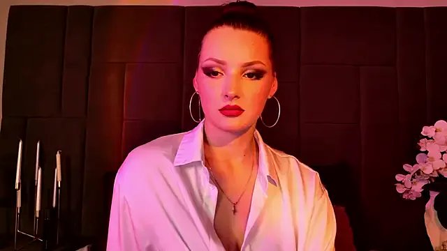 Vixsariaaa — gag your Queen with ball?