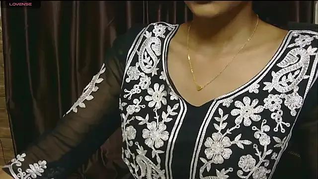 wow-simran on StripChat