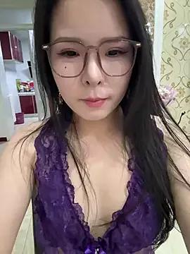 xixiya888 on StripChat 