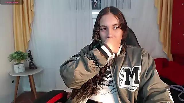 Freechat xlunna on StripChat