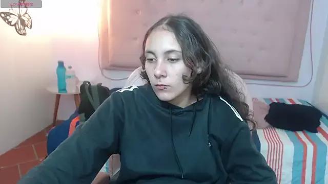 Freechat xlunna on StripChat