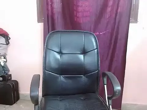 Freechat xnx_nikki on StripChat