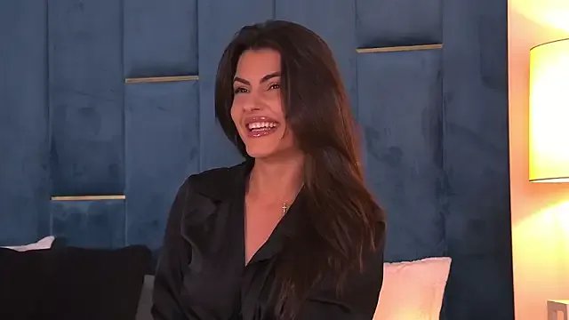 Freechat YasminaMoon on StripChat