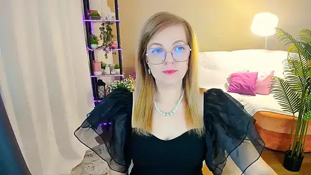 Explore StripChat's YourUniverser YourUniverser from StripChat