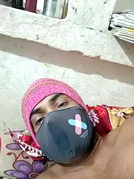 YRIMA1995 on StripChat 