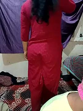 YRIMA1995 on StripChat 